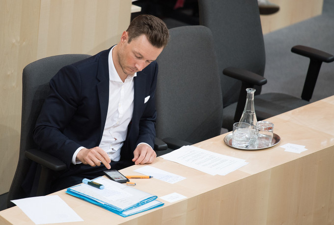 Casinos-Affäre: Gernot Blümel ist Beschuldigter ...