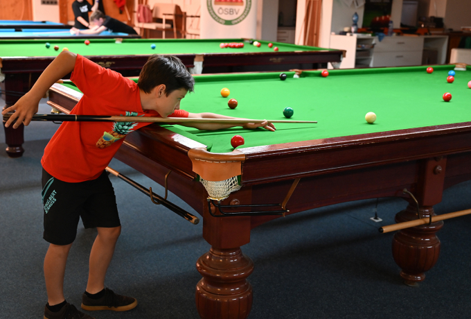 Billard: Kugeln versenken nach allen Regeln der Kunst | dolomitenstadt